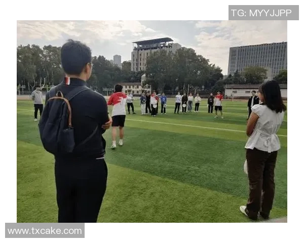 上海飞盘队与深圳飞盘队的精彩对决全景分析与战术探讨