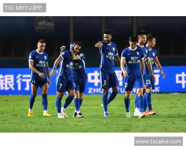 成都足球队强势领跑杯赛积分榜98分傲视群雄